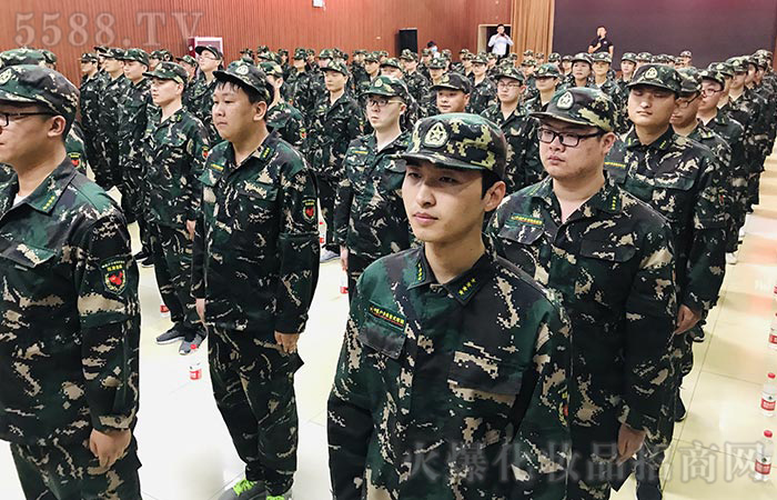 團結一心，其利斷金
