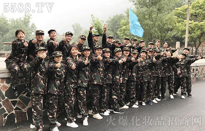 愿你歷盡千帆，歸來仍是少年