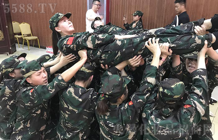 全力以赴；不斷突破自我！
