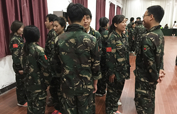 學(xué)會(huì)贊美，收獲一份真心；