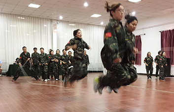 挑戰(zhàn)冠軍隊(duì)：體力與意志力的較量，速度與時(shí)間的對(duì)決！