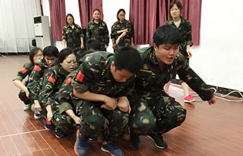 挑戰(zhàn)冠軍隊(duì)，與時(shí)間賽跑，與榮譽(yù)共舞！